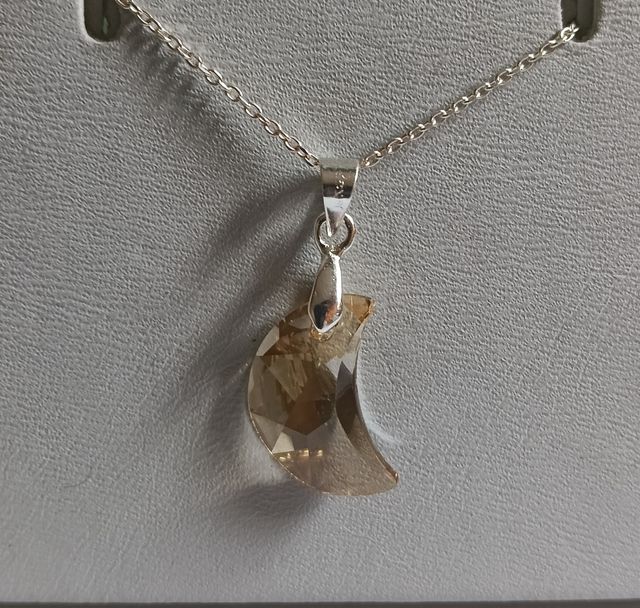 Colgante cristal Swarovski luna y cadena plata.