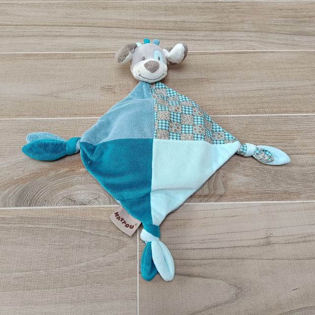 Dudu con saquito de semillas de Nattou