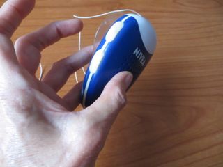 Radio a pilas, con ventosa, de Nivea