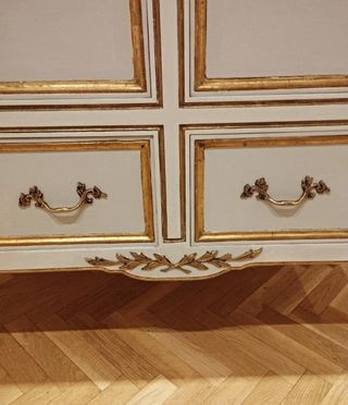 Cassettiera francese, grigio pietra e oro