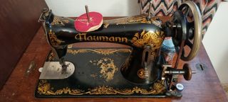 Maquina de coser antigua