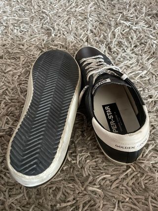 GOLDEN GOOSE