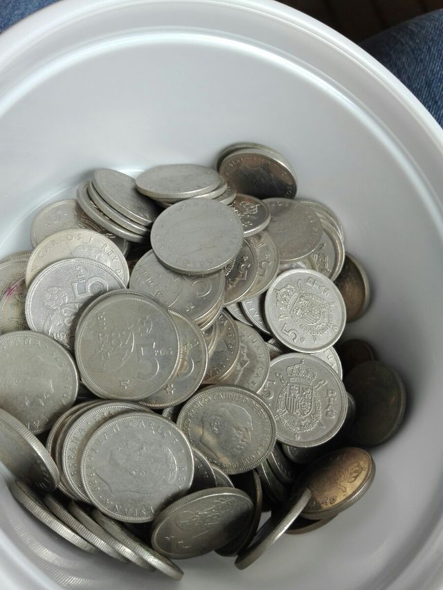 113 monedas de 5 pesetas