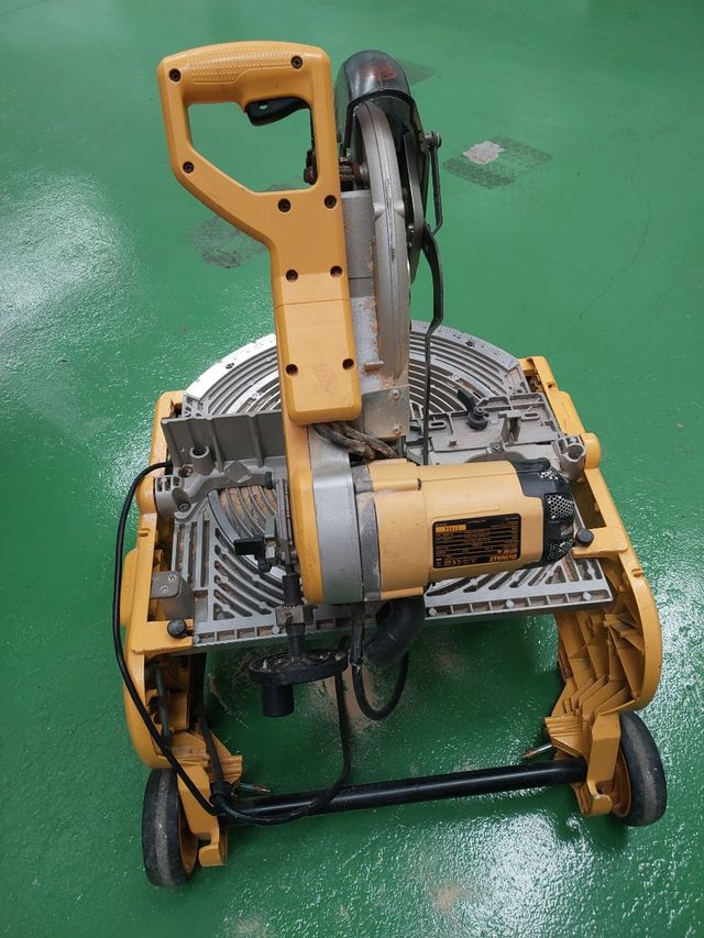 Ingletadora DeWalt D27107-QS