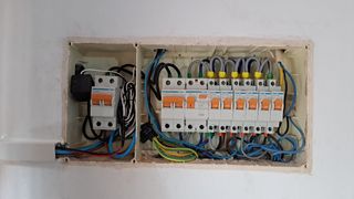 ELECTRICISTA Y FONTANERO 💧⚡