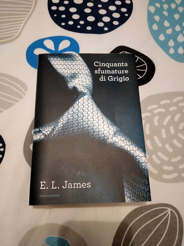 libro 50 sfumature di grigio