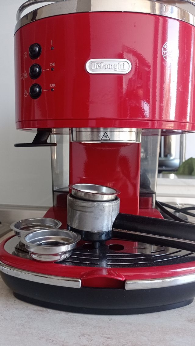 MACCHINA DA CAFFÈ DE LONGHI