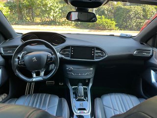 Peugeot 308 1.5 BlueHDi 130 EAT8 GT Line full opt.