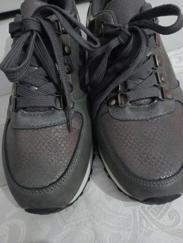 Sneakers da donna Licean taglia 39