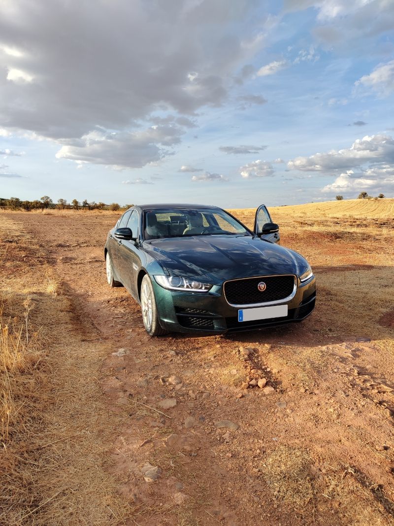 Jaguar XE 2017/2019 - foto 1