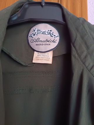 Vestido camisero estilo militar 