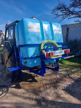 CUBA SUSPENDIDA 1500 LITROS HERBICIDA Y FITOSANITA