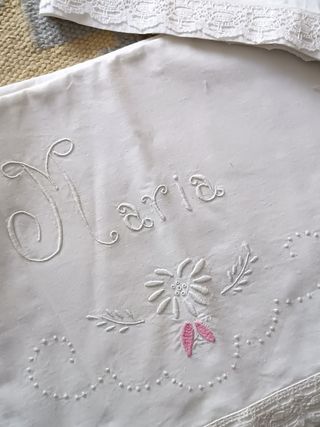 antiguo juego de sábanas bordadas a mano