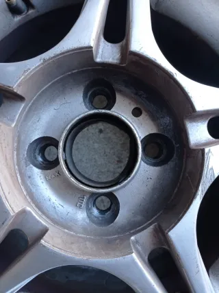 Cerchi  fiat 4 fori  e gomme  175/65/14 Firestone