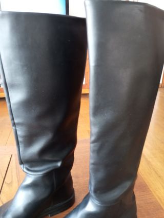 Botas altas negras Zara