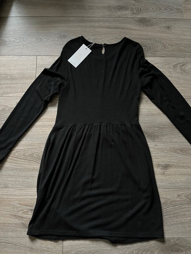 Vestido negro corto punto Valentina