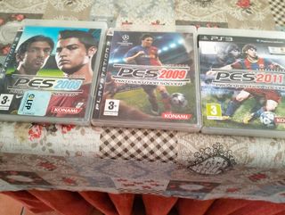PlayStation 3 Sony más tres juegos.