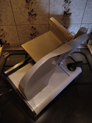 Affettatrice elettrica Ala