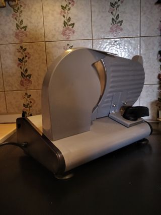 Affettatrice elettrica Ala