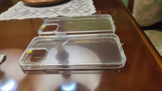 2 fundas de iPhone 12