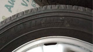 Pareja de llantas chapa en 17 Toyota Land Cruiser
