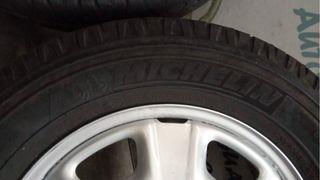Pareja de llantas chapa en 17 Toyota Land Cruiser