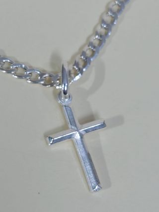 Pulsera De cruz en plata de ley