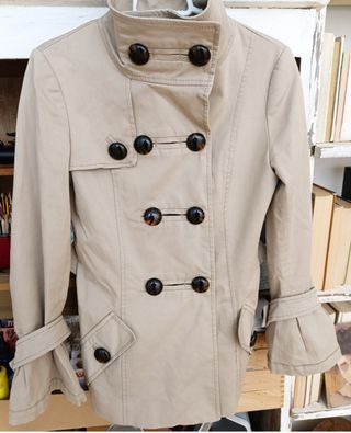 GABARDINA BEIGE
