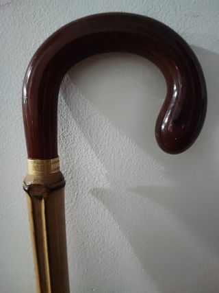 Bastón con puño tipo carey