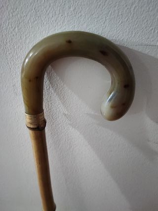 Bastón con puño tipo resina