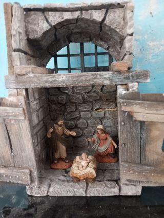 Casa pesebre figuras pequeñas 8cm