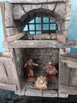 Casa pesebre figuras pequeñas 8cm