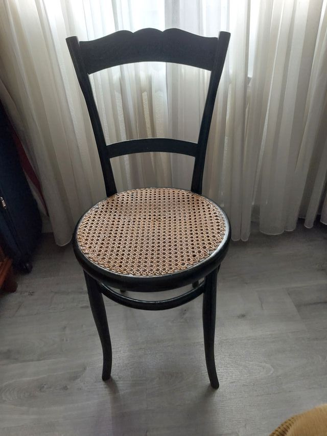 4 Sillas de madera tipo Thonet