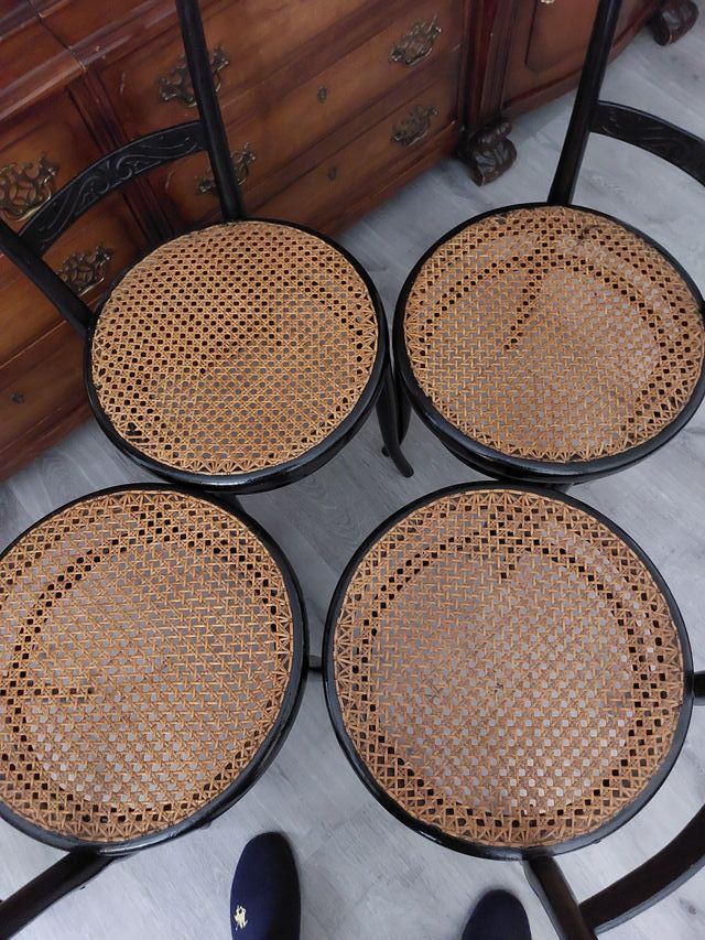 4 Sillas de madera tipo Thonet