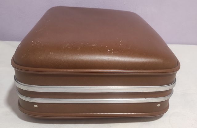 Maleta antigua de piel