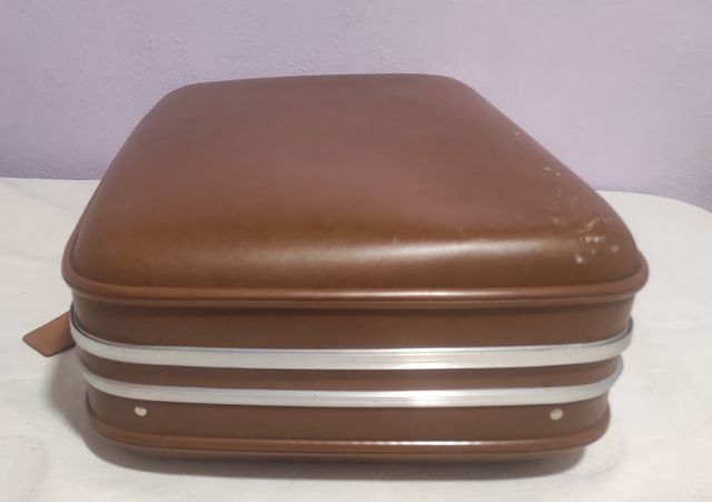 Maleta antigua de piel