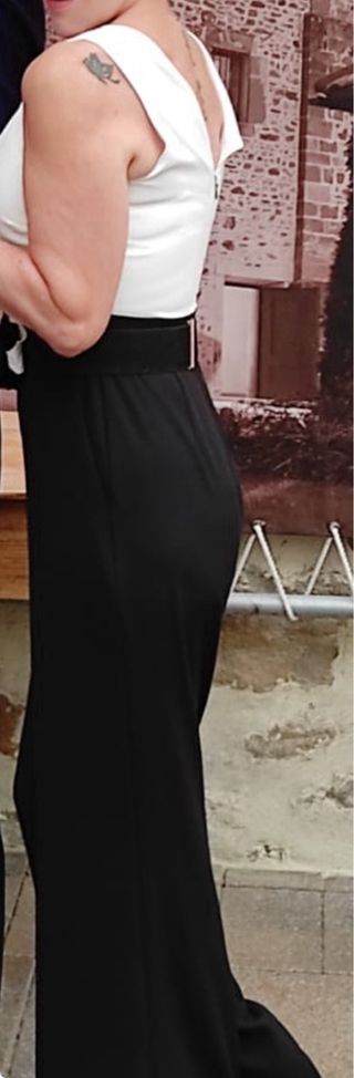 Mono pantalón negro y blanco muy elegante