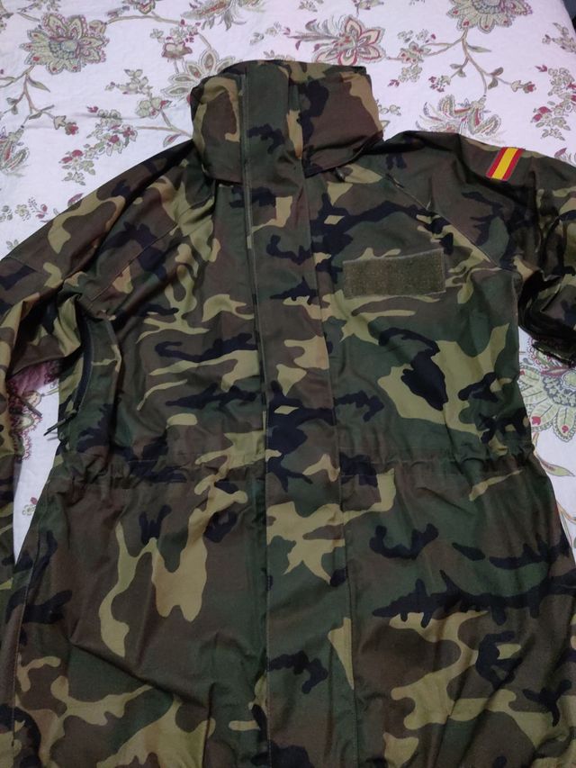Chubasquero militar talla 1