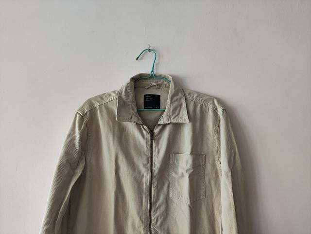 Sovracamicia in denim beige con cerniera