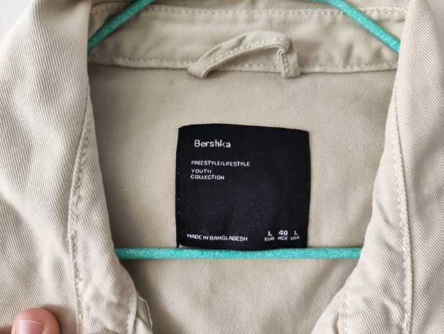 Sovracamicia in denim beige con cerniera