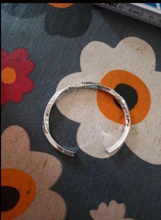 Brazalete abierto