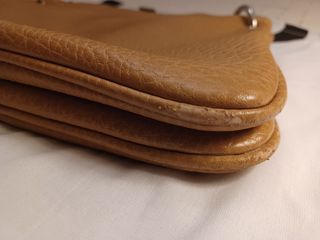 Bolso sintético, efecto piel granadas Camel