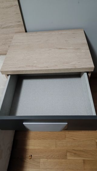 Cabecero y mesitas de noche