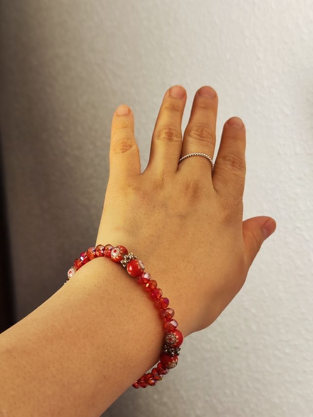 pulsera roja