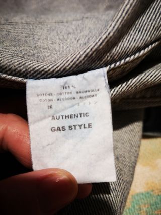 Cazadora marca Gas edición repsol