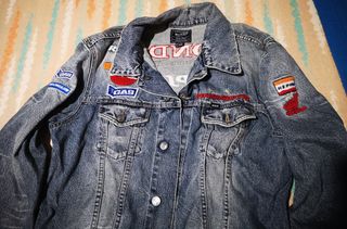 Cazadora marca Gas edición repsol