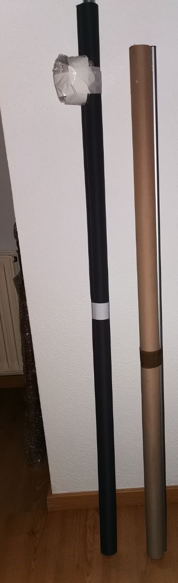 Varios estores marrón, gris y beige