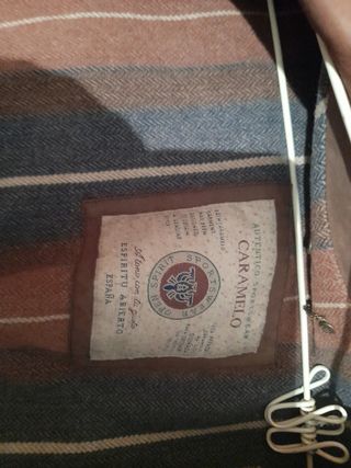 CHAQUETA DE PANA Y POLIPIEL CARAMELO