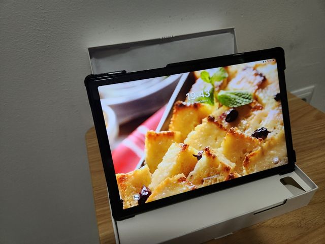 Tablet samsung galaxy a8 4g 128 1t incluida