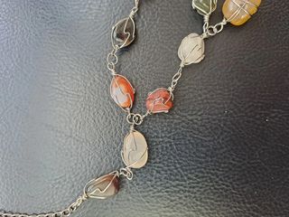 Collar de piedras semipreciosas y plata